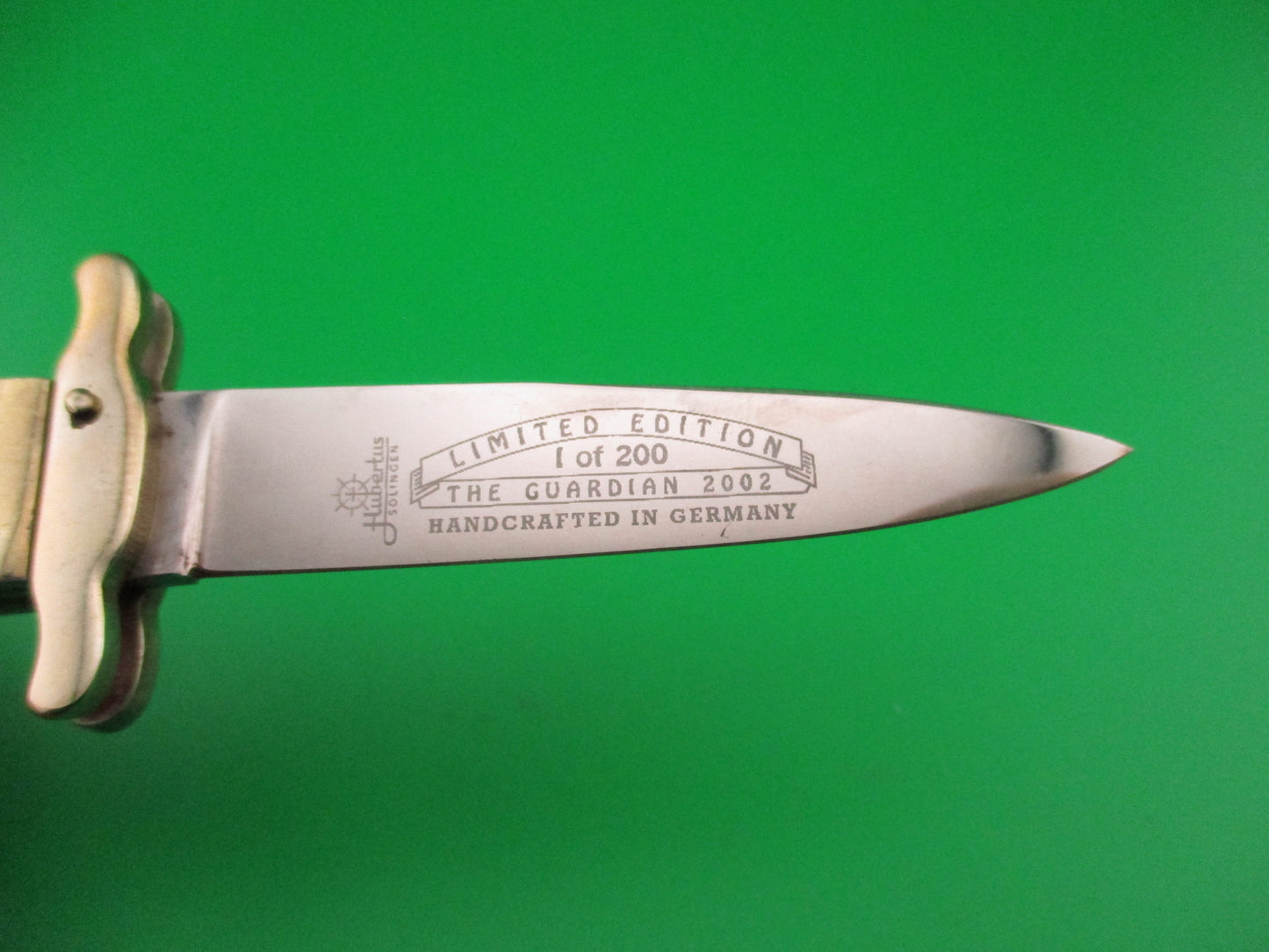 Hubertus 10cm Guardian Enduring Freedom swing guard Lever automatic knife