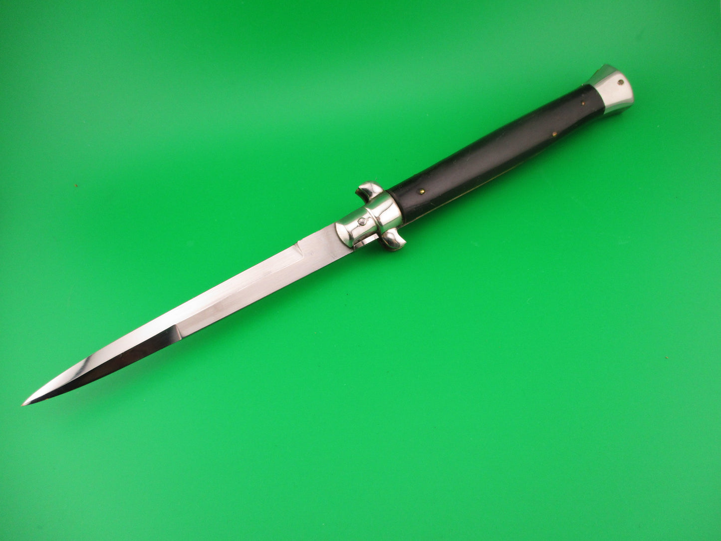 Sterile 28cm Italian Picklock 1950s vintage Black automatic knife