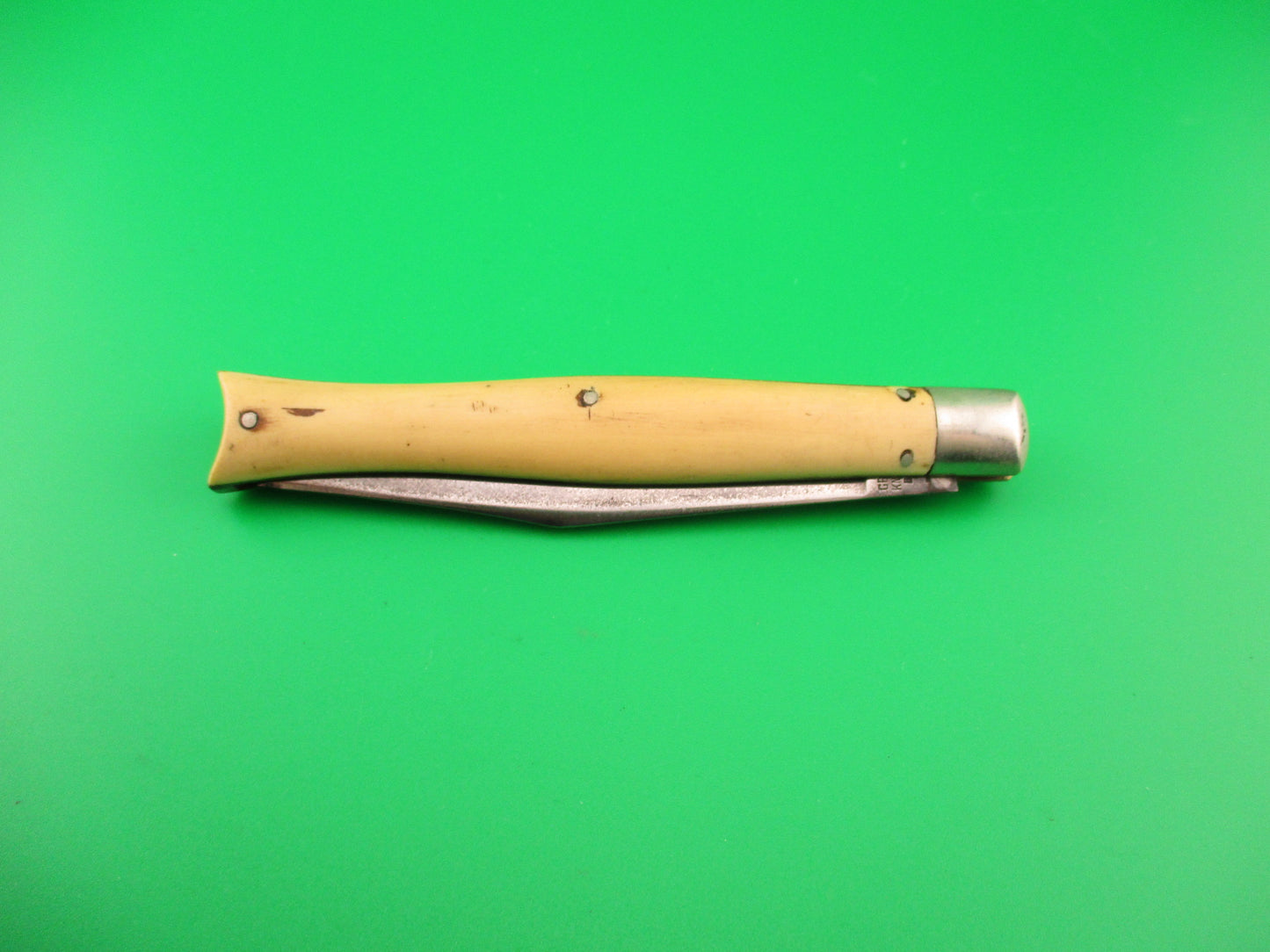 PRESTO Fishtail #4500 Ivory celluloid 1940s vintage automatic knife