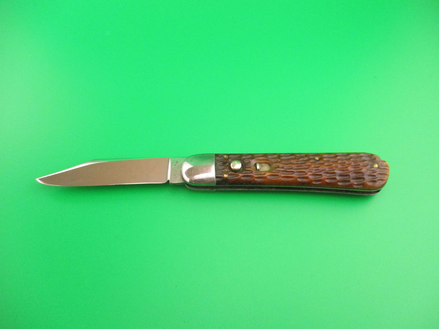 SHAPLEIGH HDW CO DE Scout jigged bone switchblade knife by Schrade