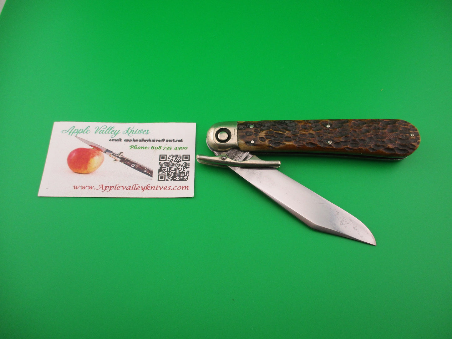 PRESS BUTTON KNIFE CO The VICTOR Antique switchblade knife