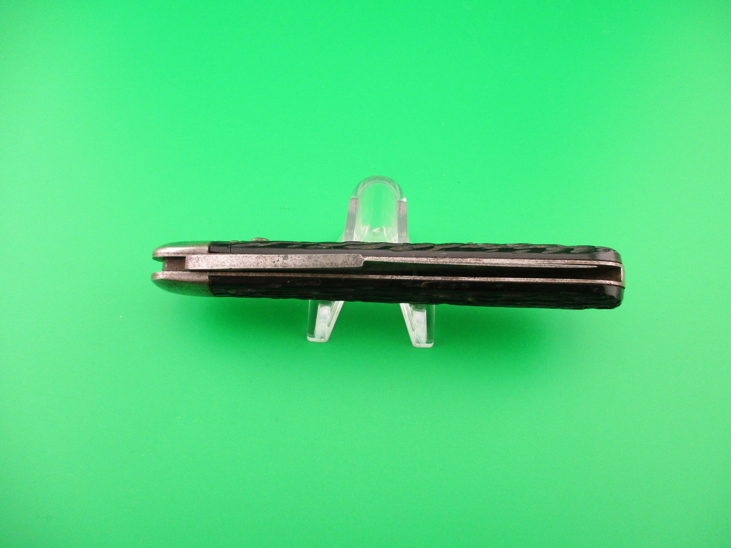 Schrade Cut Co 1614 3/4 Hunter Saber grind Black stagged automatic knife