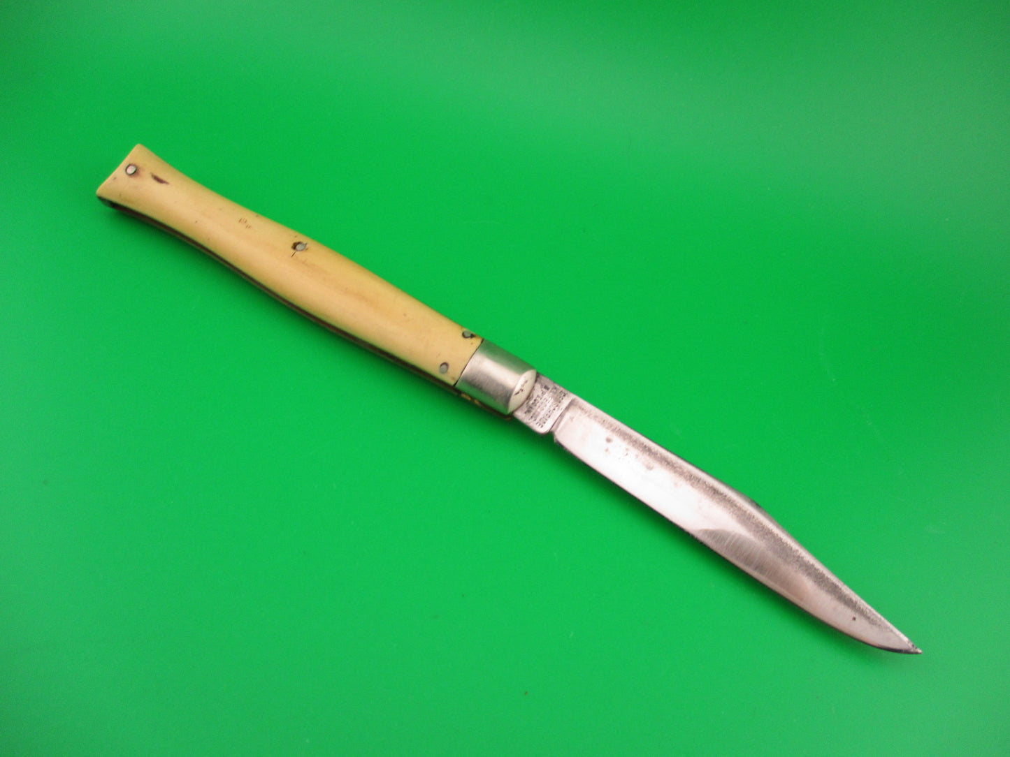 PRESTO Fishtail #4500 Ivory celluloid 1940s vintage automatic knife