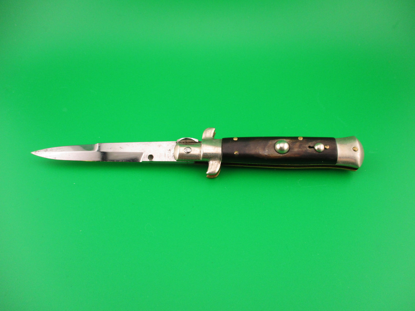 Sterile 16cm Italian picklock 1950s vintage Horn Bayonet automatic knife