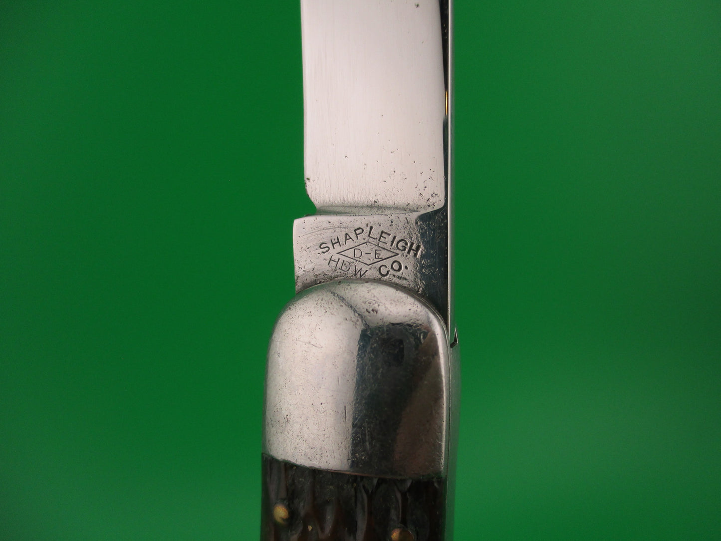 SHAPLEIGH HDW CO DE Scout jigged bone switchblade knife by Schrade