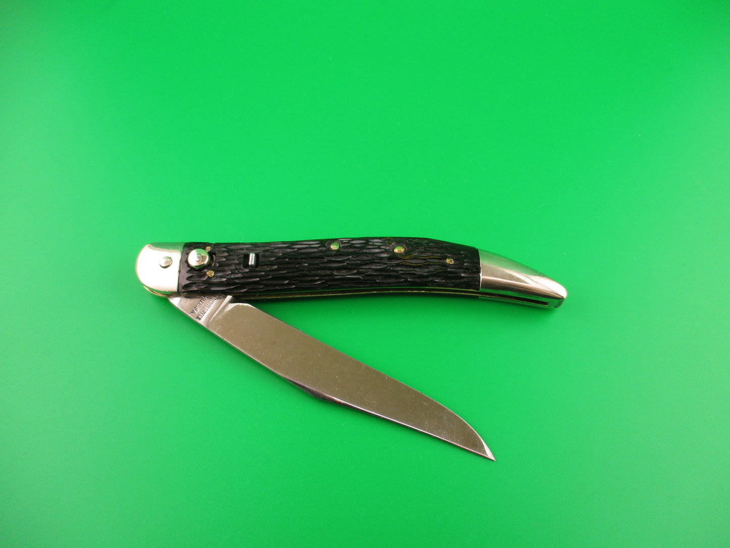 Queen Cutlery Co Titusville, PA Jet 25 Toothpick Black w/safety switchblade