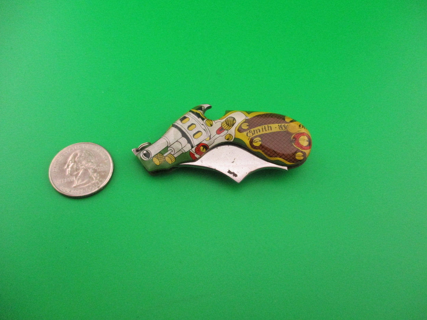 Tiny Russian RPK 12cm Smith & Wesson artwork vintage automatic knife