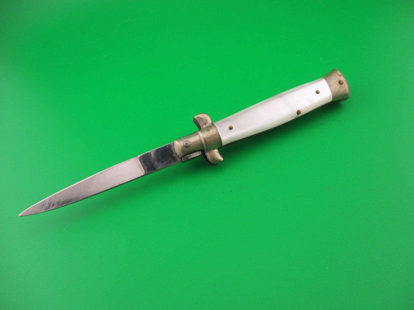 ROSTFREI 16cm Italian Transitional Pearlex 1970s swivel bolster automatic knife