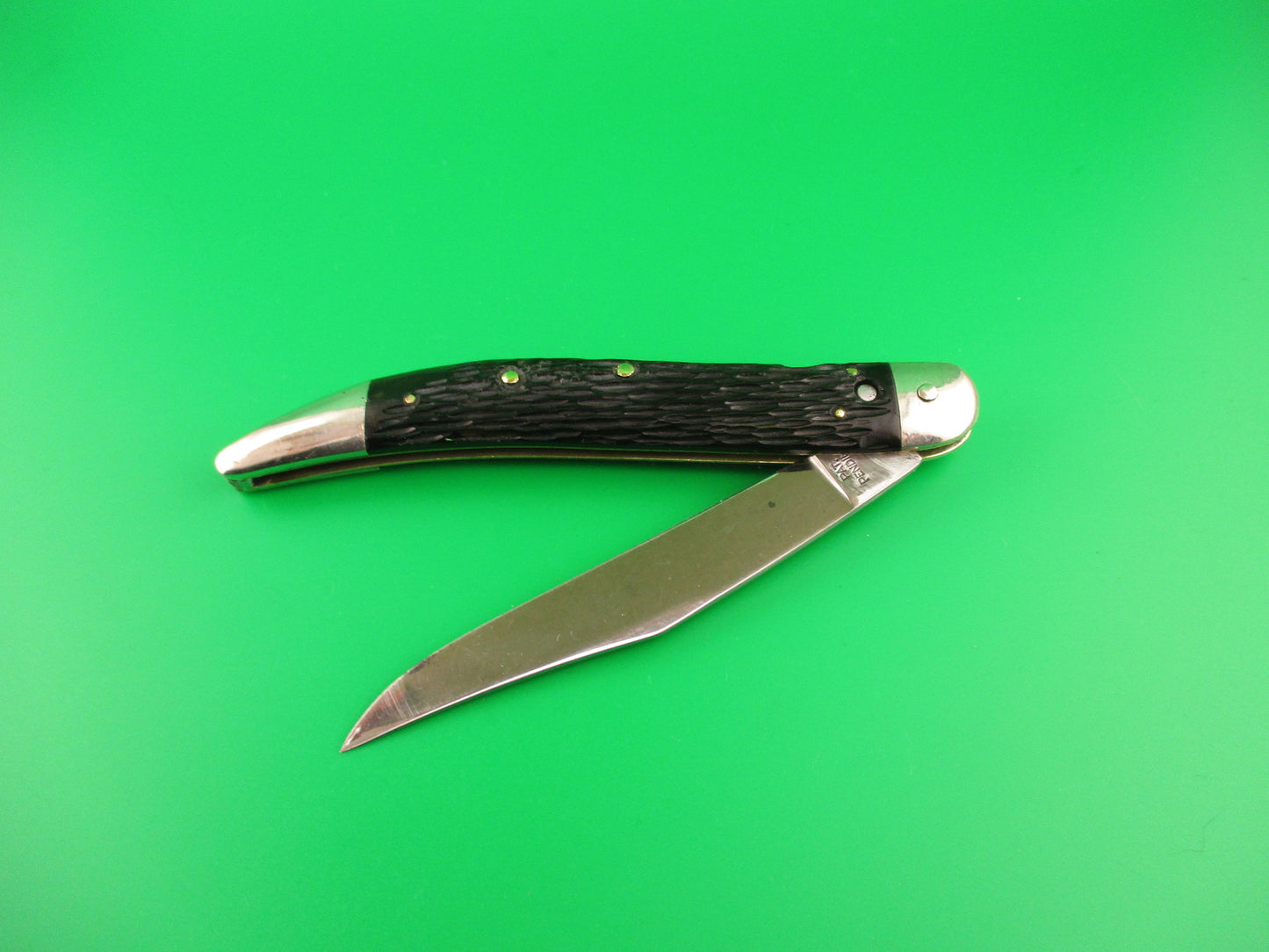 Queen Cutlery Co Titusville, PA Jet 25 Toothpick Black w/safety switchblade
