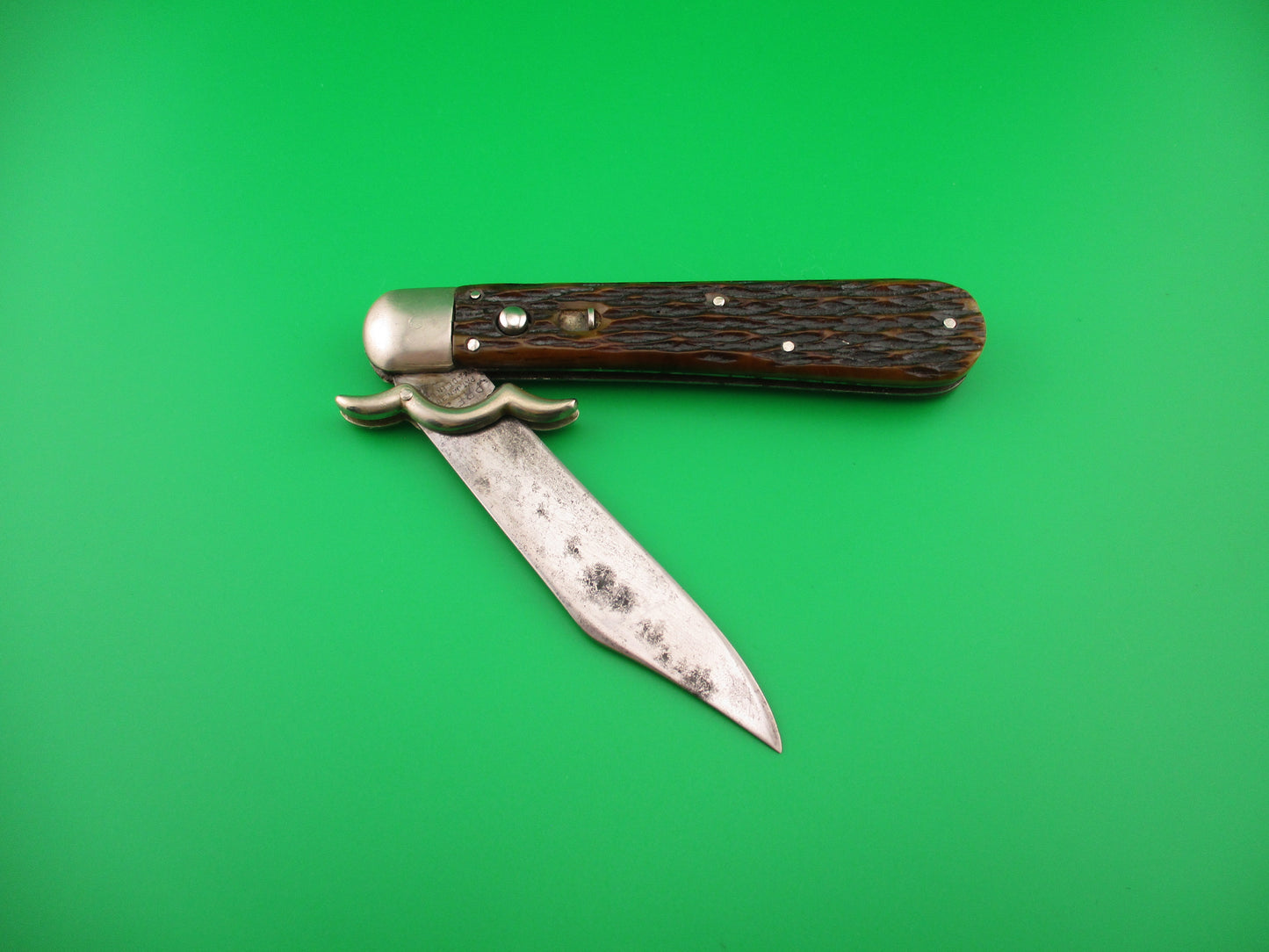 PRESTO Lazy W Folding Guard Hunter #8000 Jigged bone switchblade knife