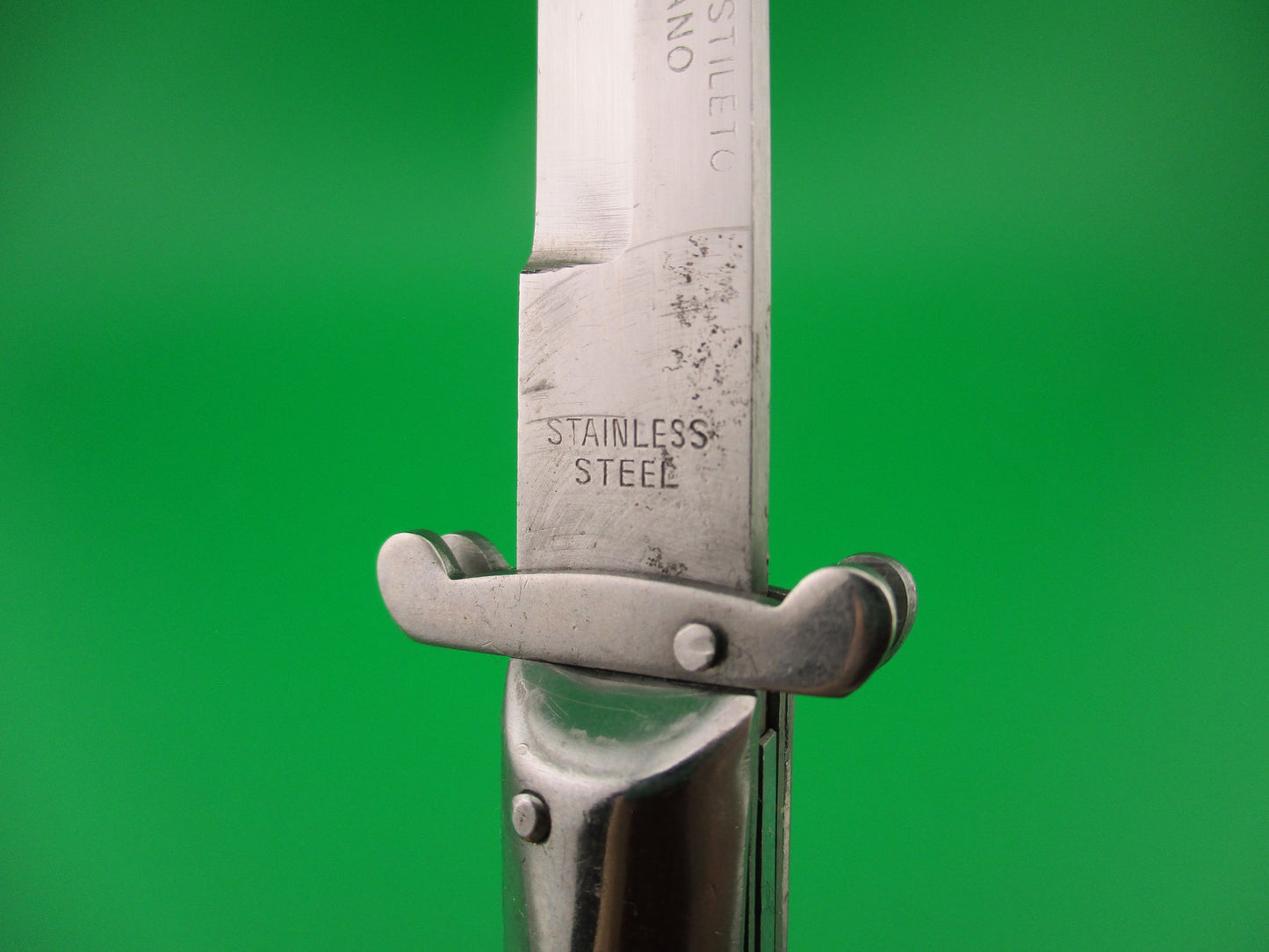 Rizzuto Estileto Milano 18cm (7 inch) Japanese swing guard switchblade knife