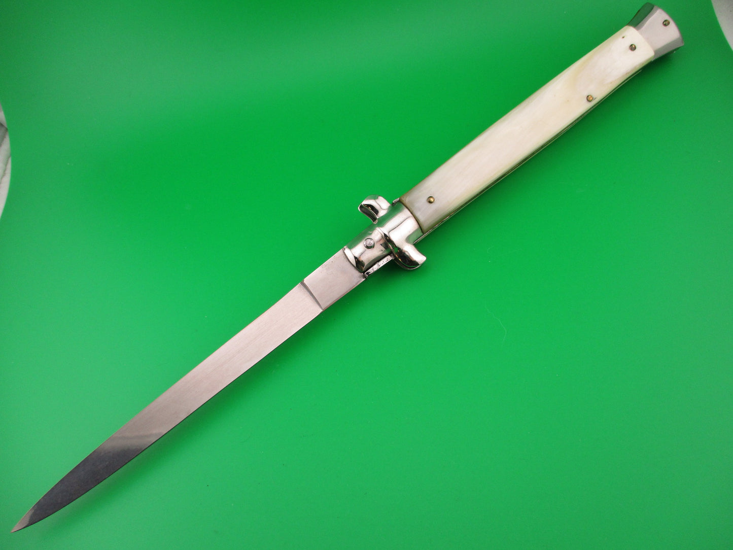 INOX 33cm Italian Stiletto vintage 1980s White horn Swivel bolster automatic knife