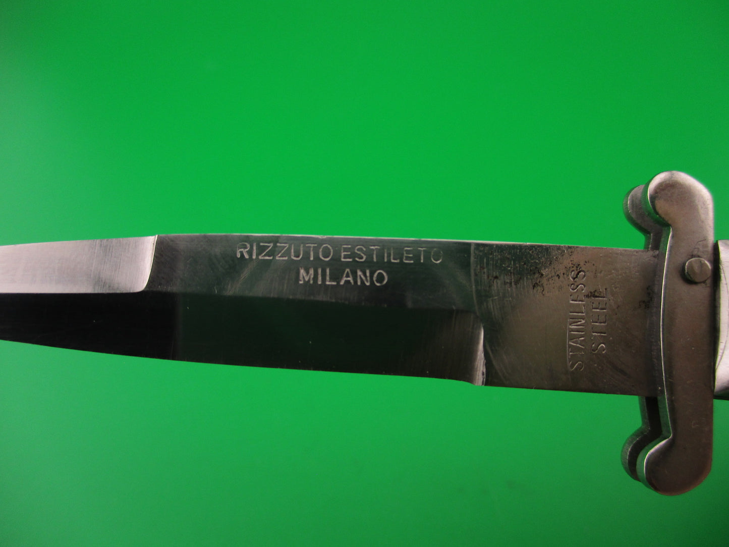 Rizzuto Estileto Milano 18cm (7 inch) Japanese swing guard switchblade knife