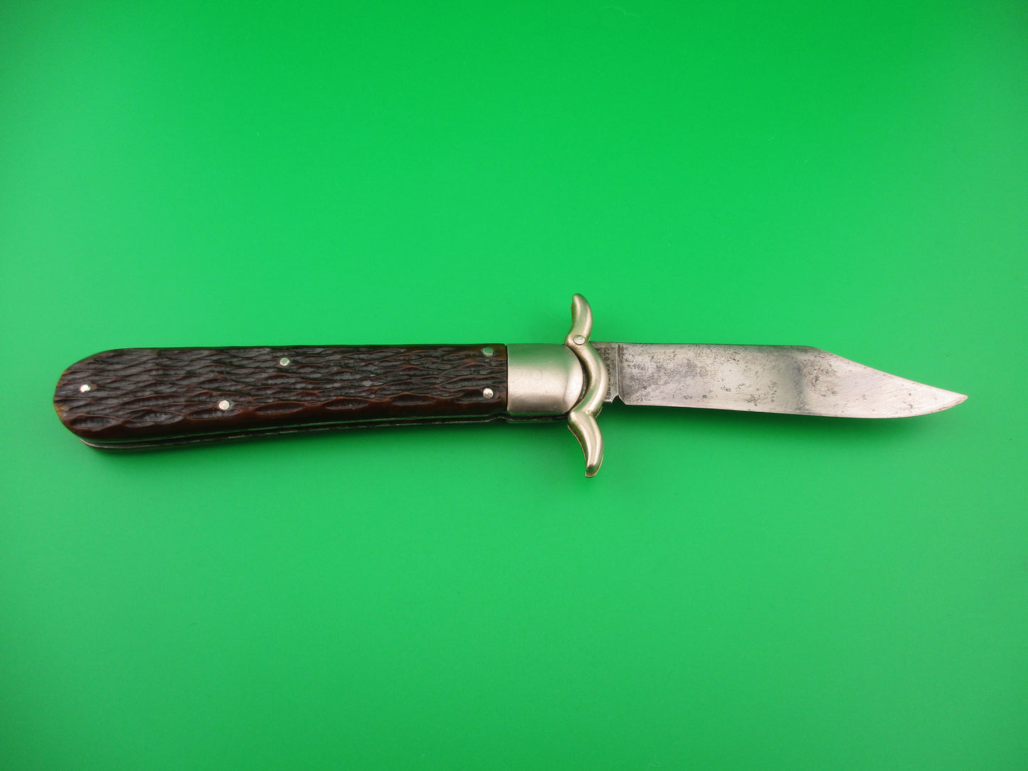 PRESTO Lazy W Folding Guard Hunter #8000 Jigged bone switchblade knife