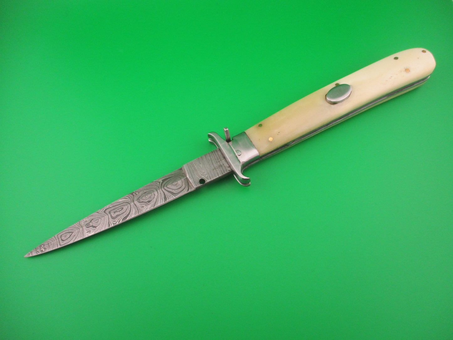Custom 29cm Damascus Dagger grind Oval Button Smooth bone automatic knife w guards