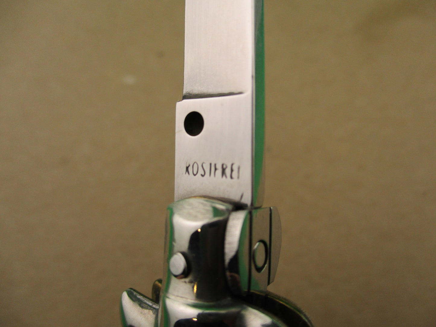 ROSTFREI 14cm Italian Swivel bolster D Stamped Green Swirl automatic knife