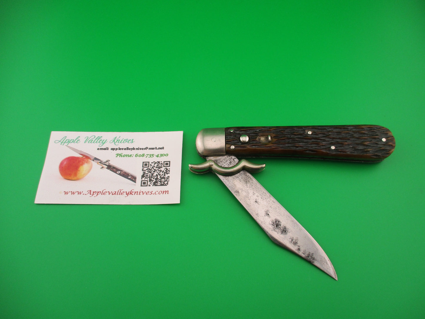 PRESTO Lazy W Folding Guard Hunter #8000 Jigged bone switchblade knife