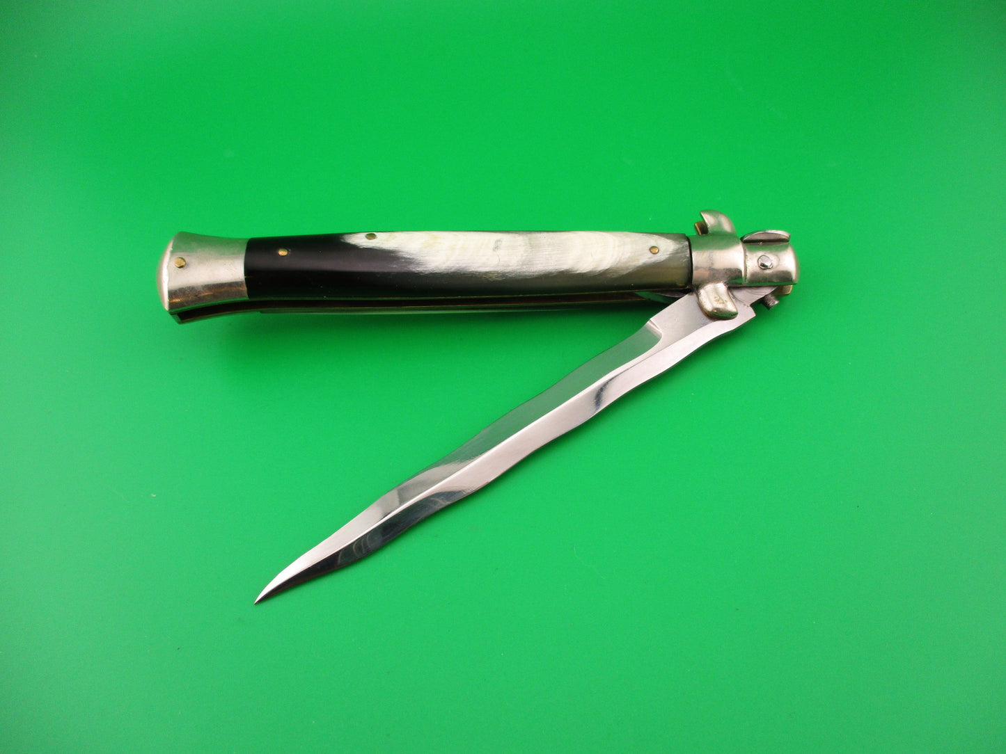 M ITALY INOX 28cm Italian Picklock 1950s Brazilian horn Kris blade automatic knife
