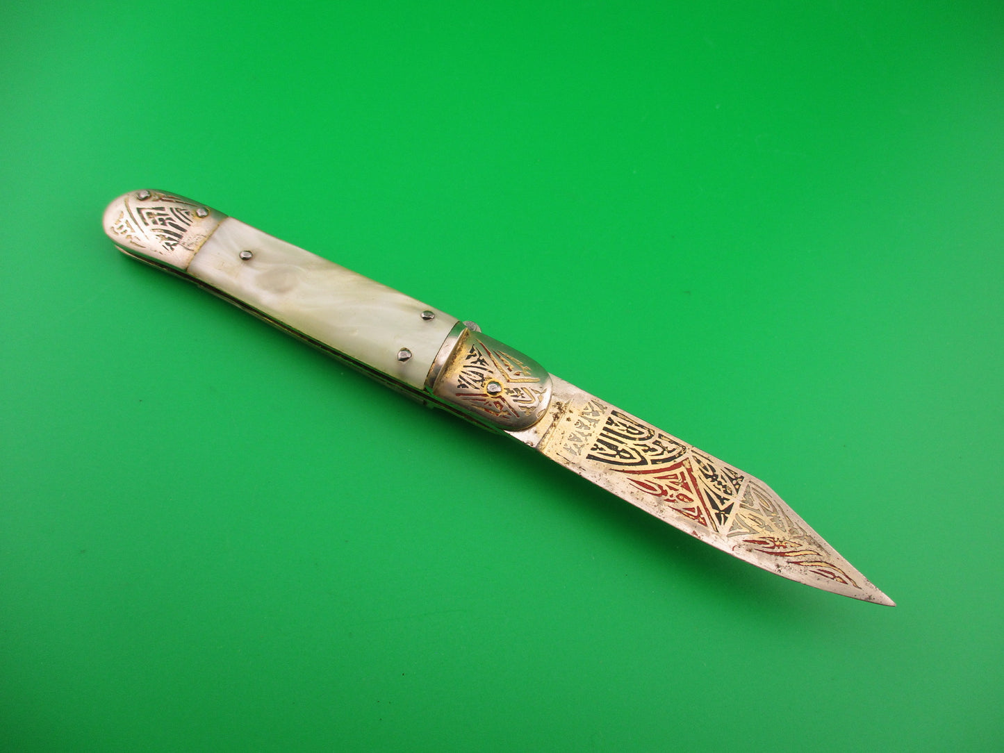 TOLEDO 17cm Spanish Vintage Pearl Lever Tourist automatic knife painted blade