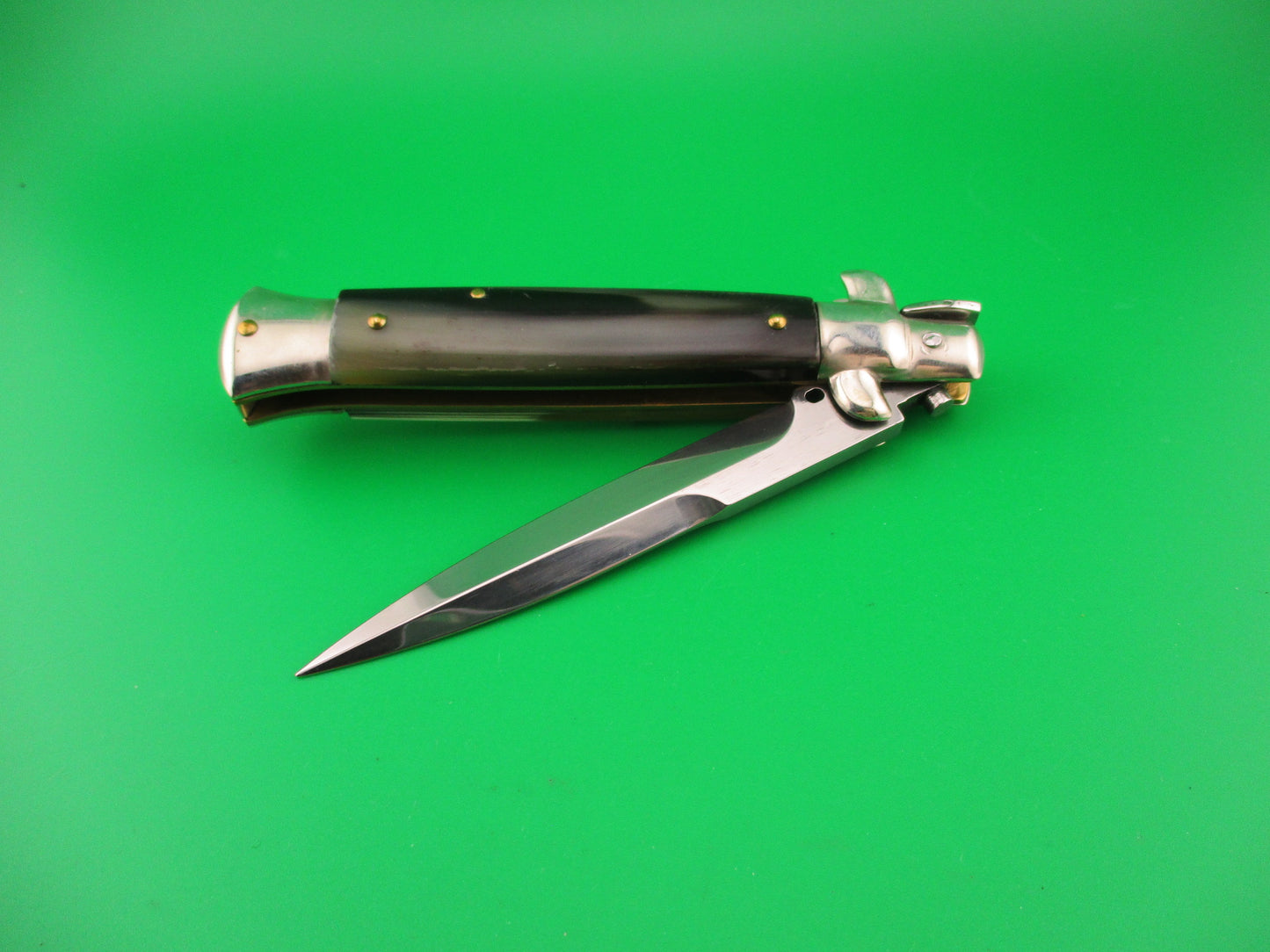 Walt's Latama ITALY (cat stamp) 23cm Italian stiletto Brazilian horn automatic knife