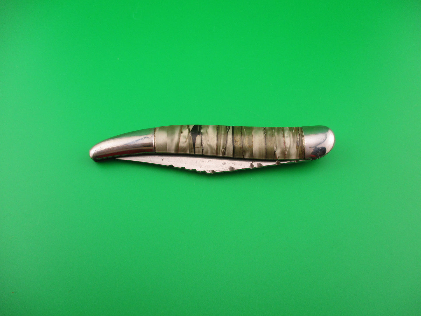 Hammer Brand Imperial Toothpick Green Pearl & Red 1950s vintage switchblade