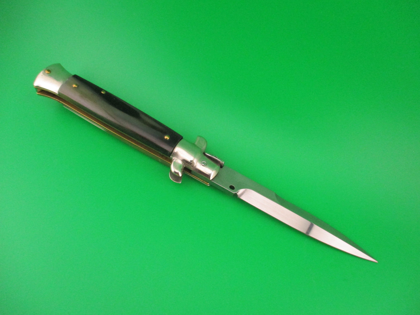 Walt's Latama ITALY (cat stamp) 23cm Italian stiletto Brazilian horn automatic knife