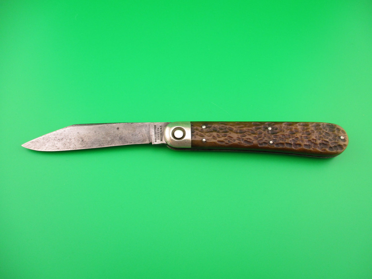 Press Button Knife Co #1000 INVINCIBLE antique switchblade nice blade