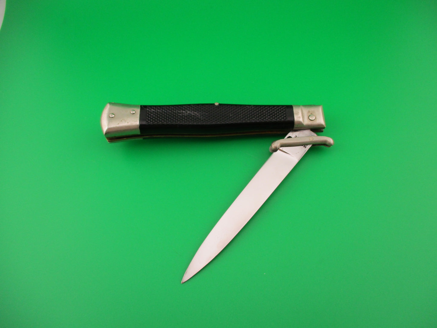 z BEGON INOX MODELE DEPOSE 24cm French Swing Guard Black checkered automatic knife