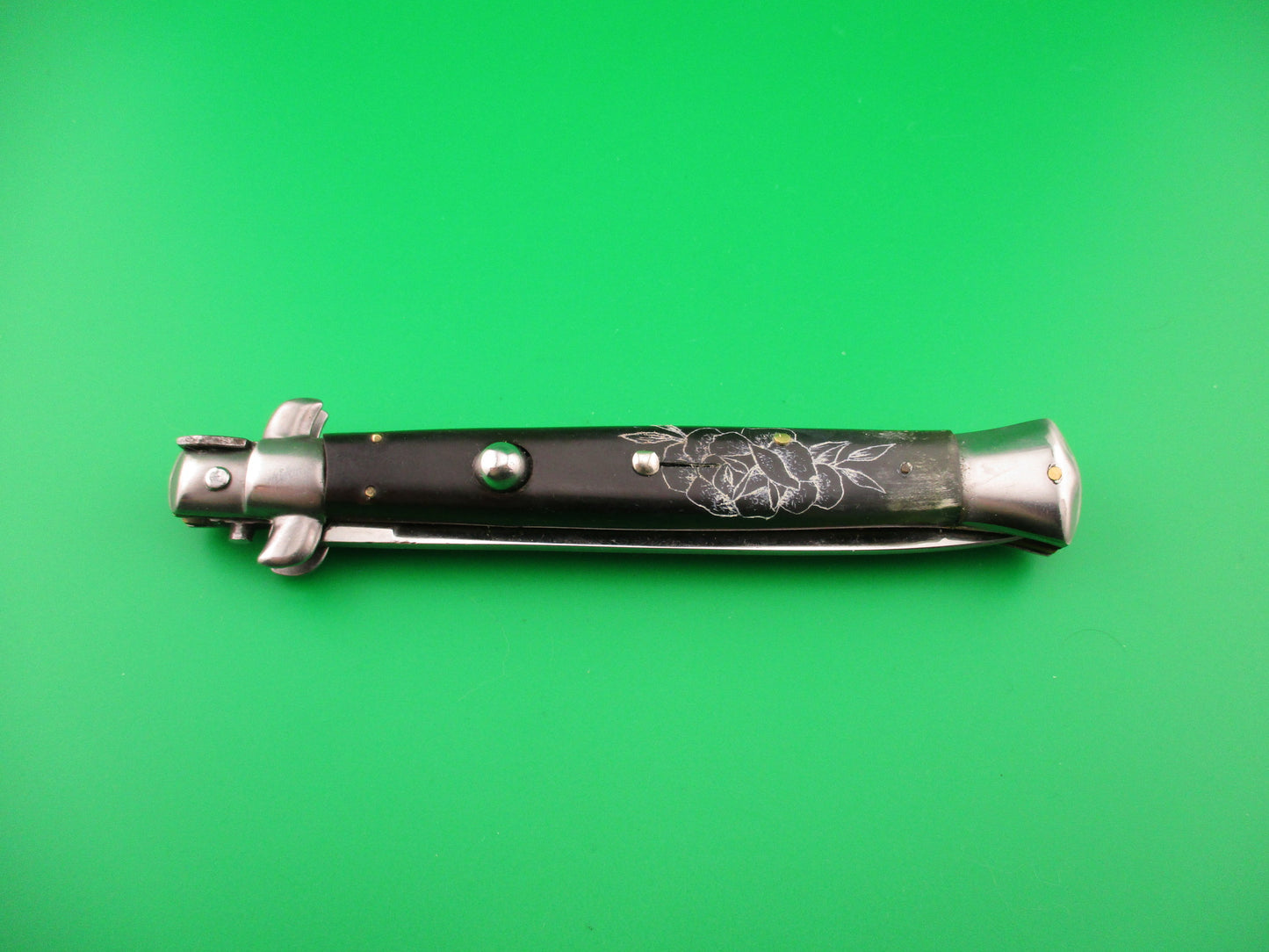 INOX Diamond 28cm Italian Stiletto Skull & Roses Black Scrimshaw automatic knife