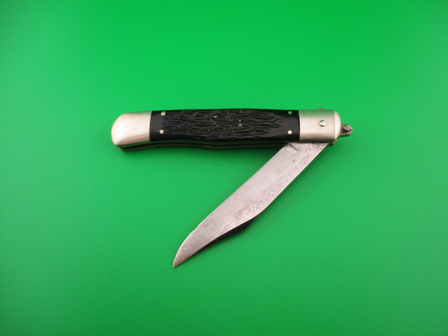 KABAR Lever Black Jigged synthetic Transitional Square lever vintage automatic knife