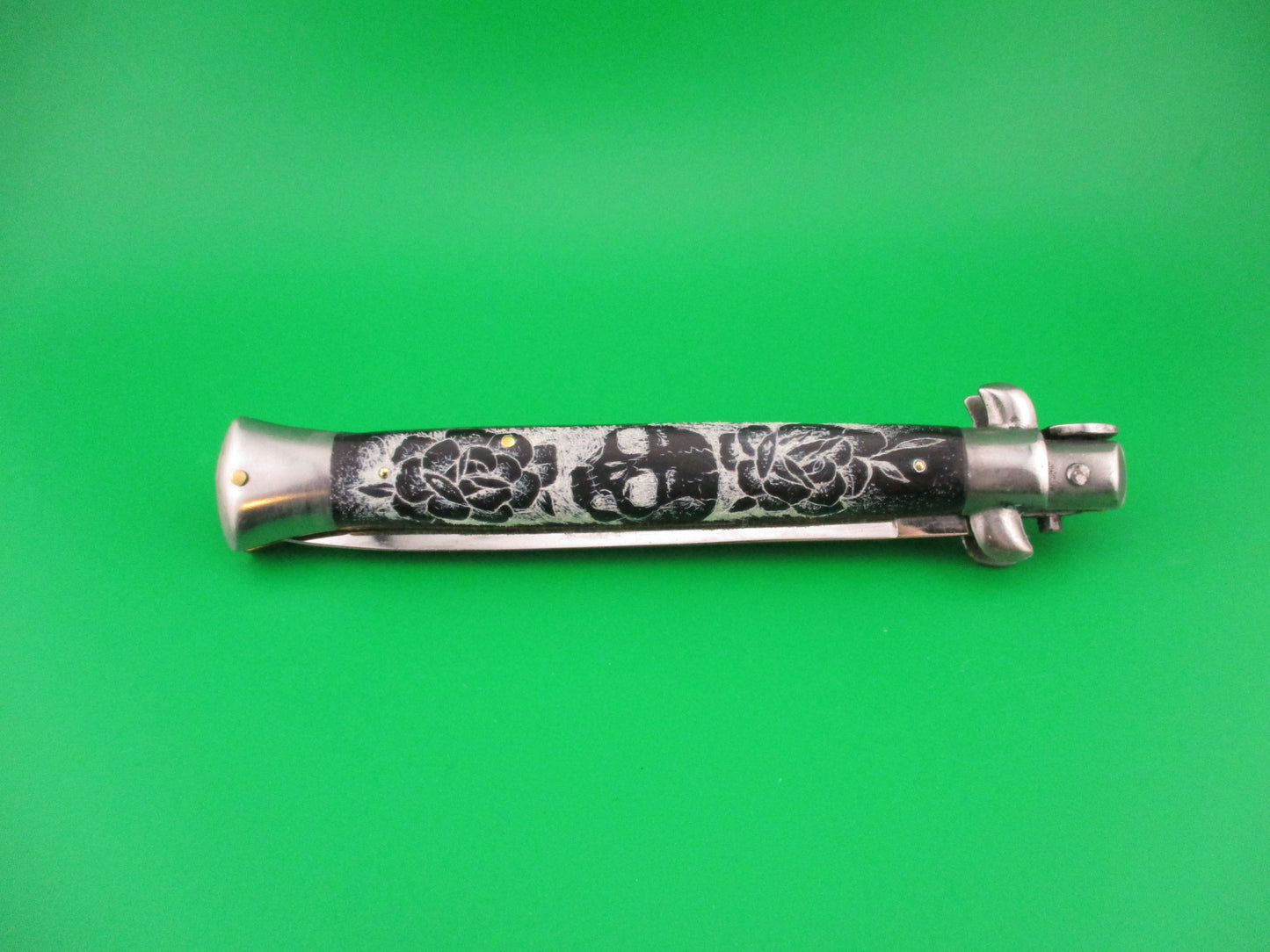 INOX Diamond 28cm Italian Stiletto Skull & Roses Black Scrimshaw automatic knife