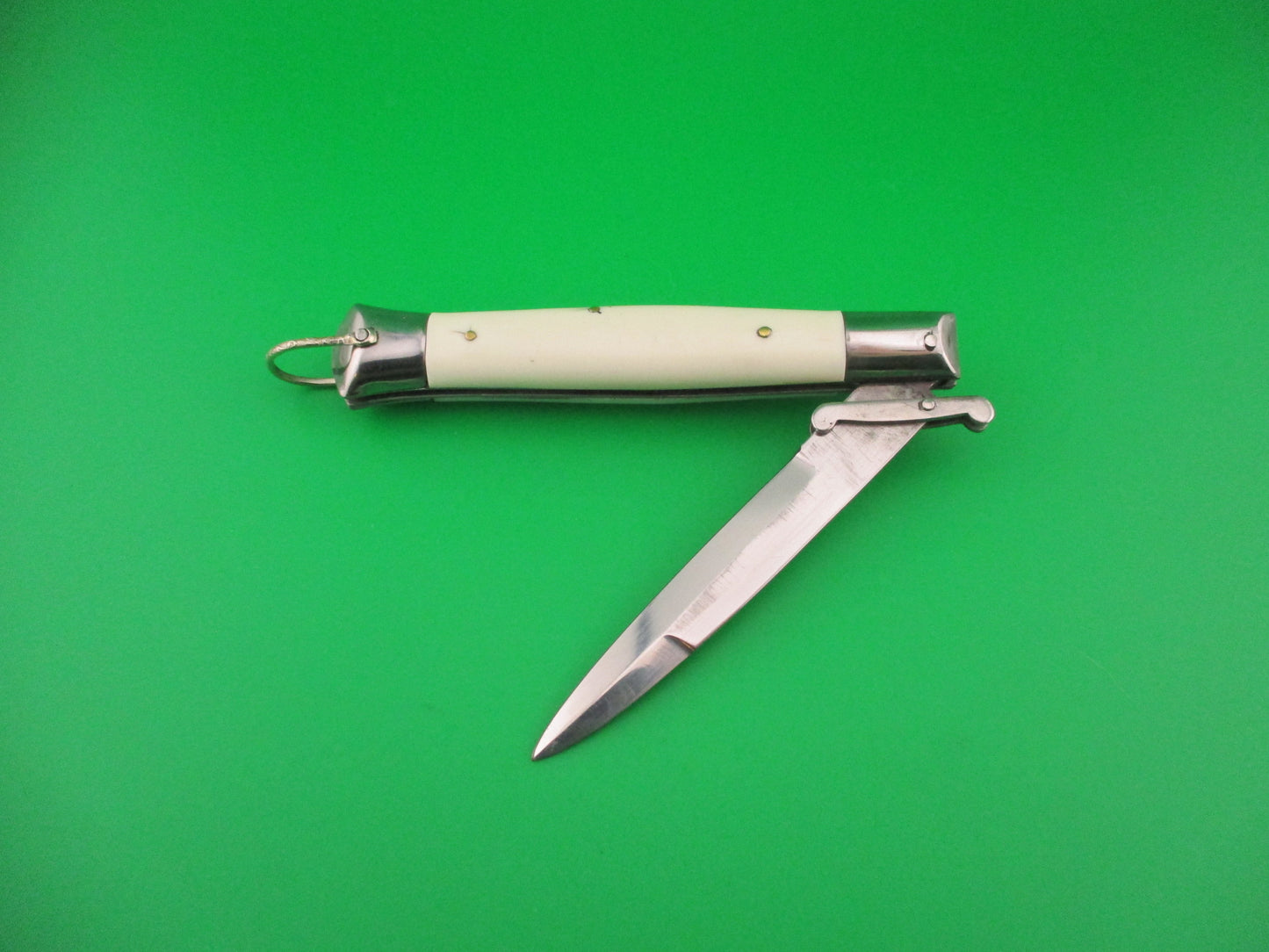 Rizzuto Estileto Milano Vintage 22cm Japanese White Swing Guard switchblade