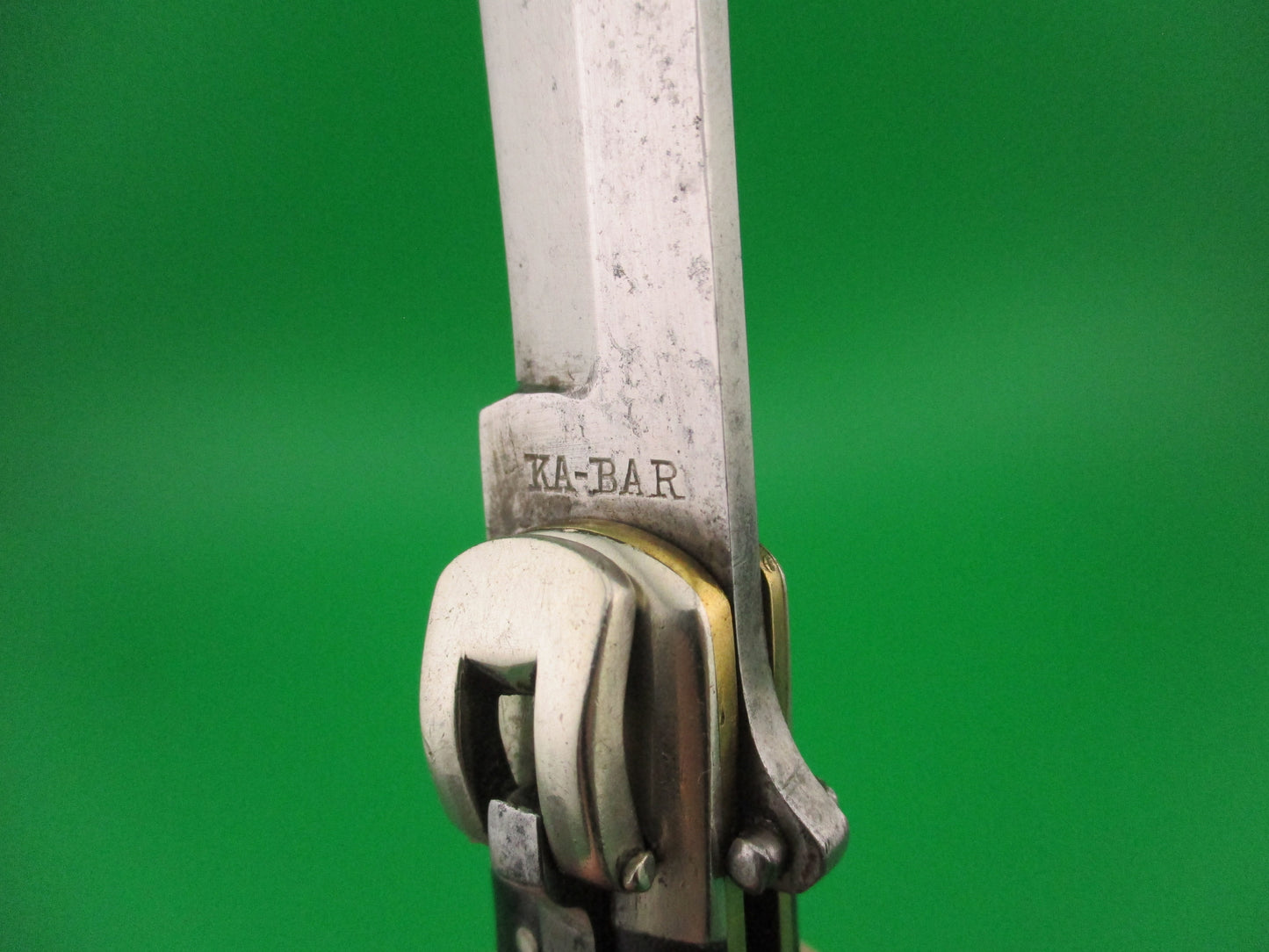 KABAR Lever Black Jigged synthetic Transitional Square lever vintage automatic knife