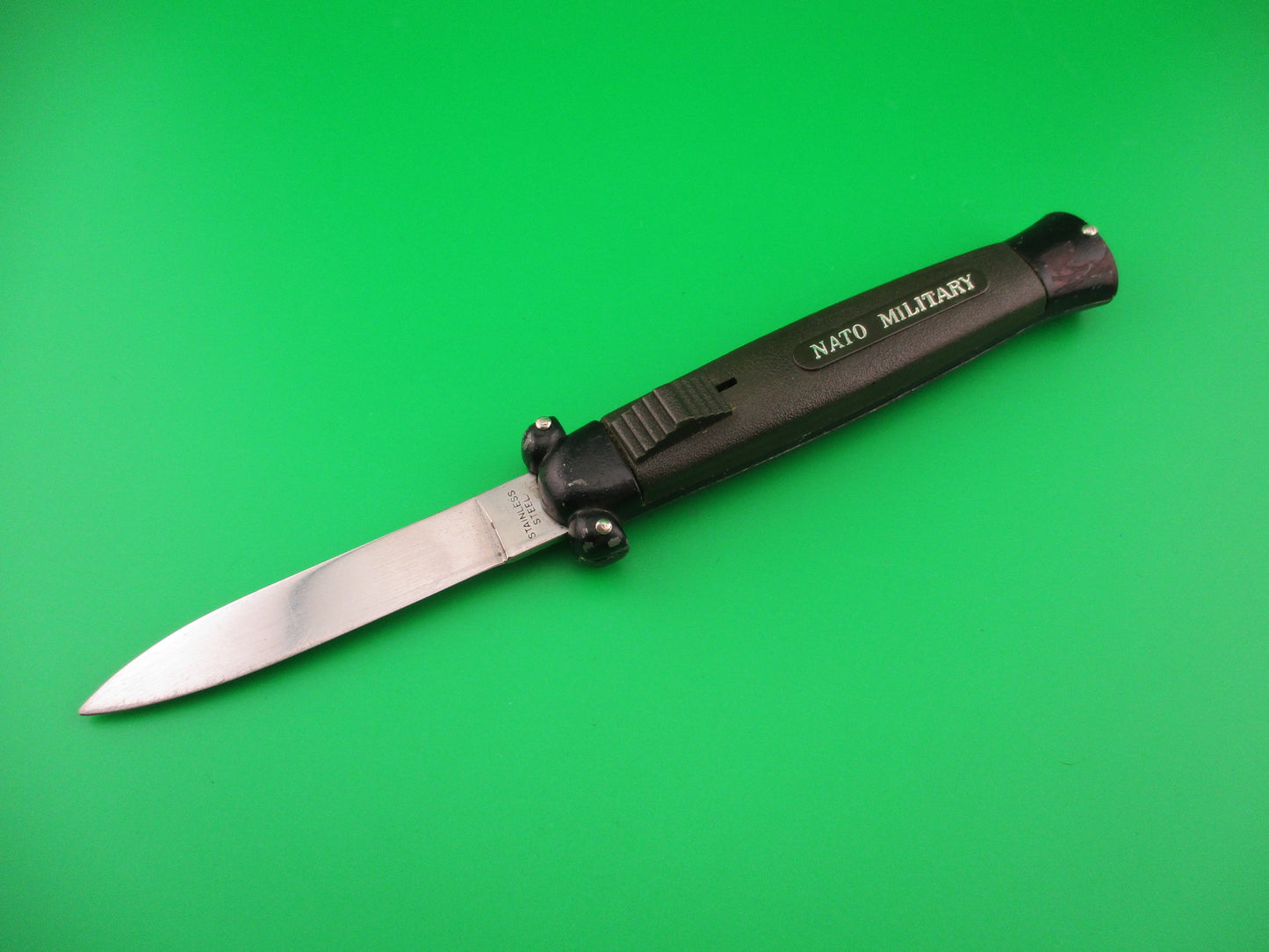 STAINLESS STEEL 20cm NATO MILITARY DA OTF green automatic knife black bolsters