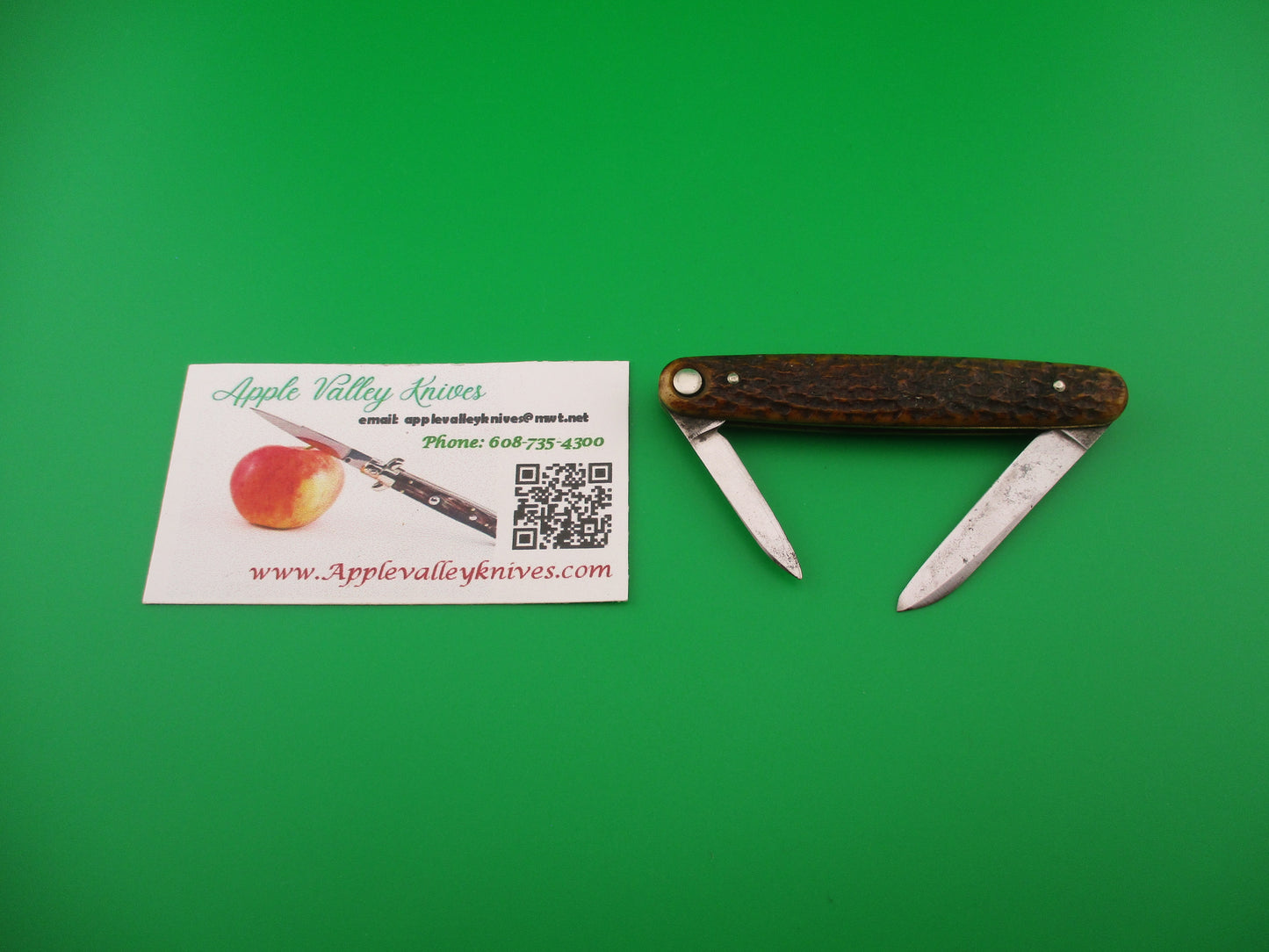 Press Button Knife Co Medium double bone switchblade knife model 100