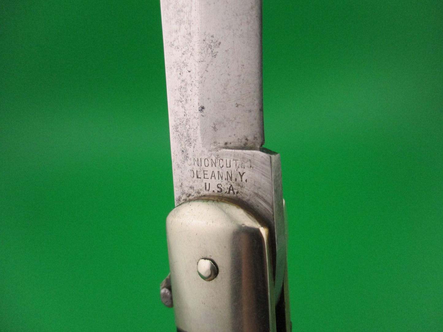 KABAR Lever Black Jigged synthetic Transitional Square lever vintage automatic knife