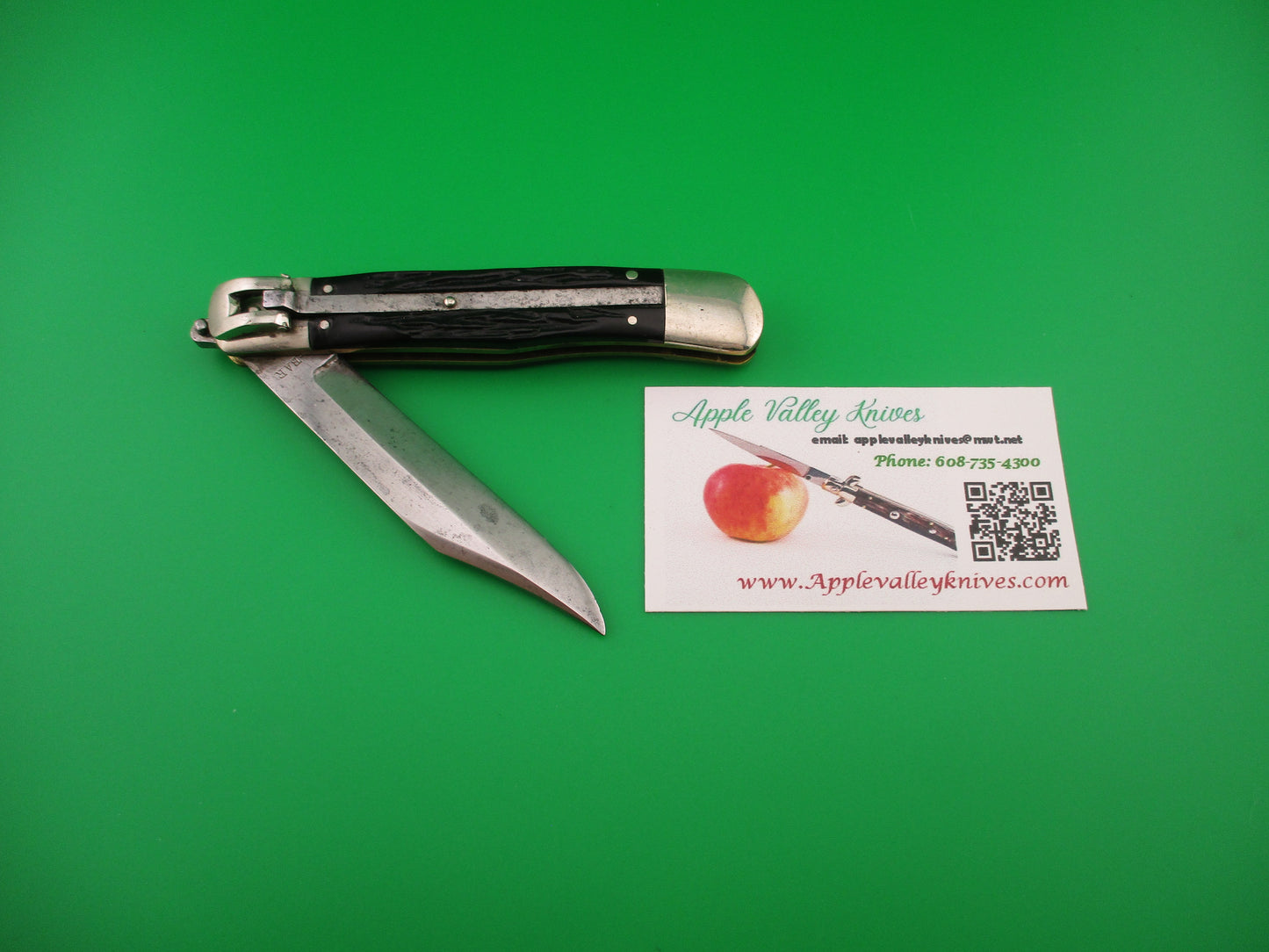 KABAR Lever Black Jigged synthetic Transitional Square lever vintage automatic knife