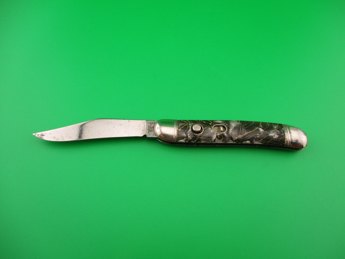 Hammer Brand Imperial Serpentine Jack Silver pearl Yellow streaks switchblade knife