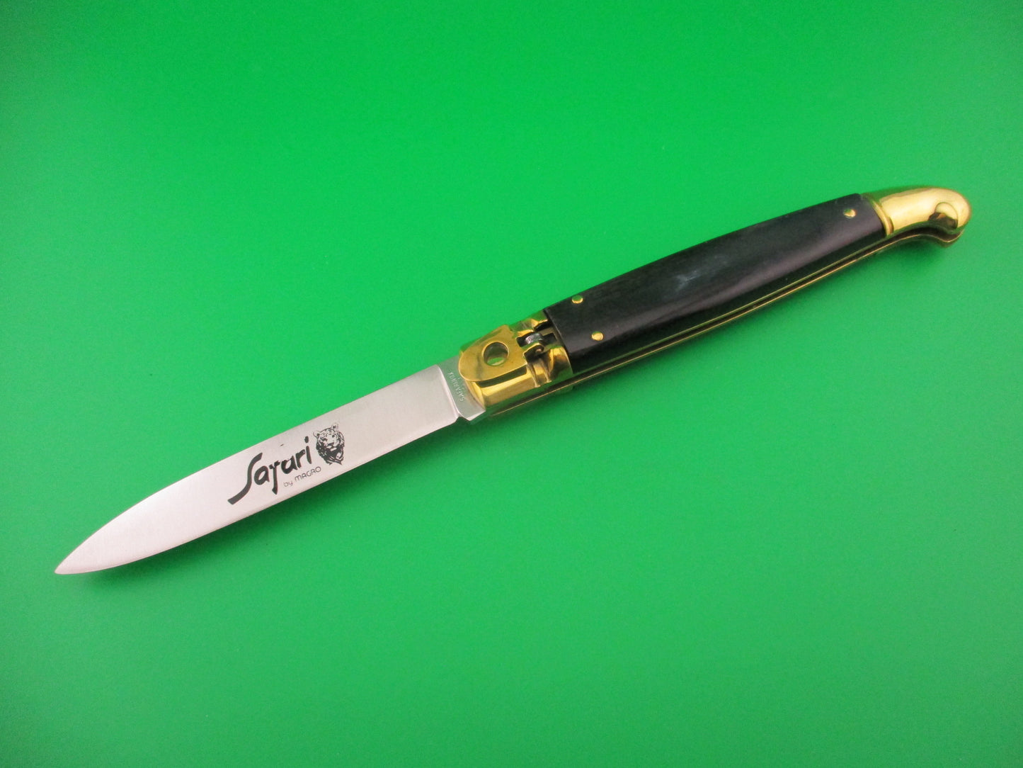 SAFARINOX ITALY by MAGRO 24cm Italian Birds Head Lever knife Brass horn