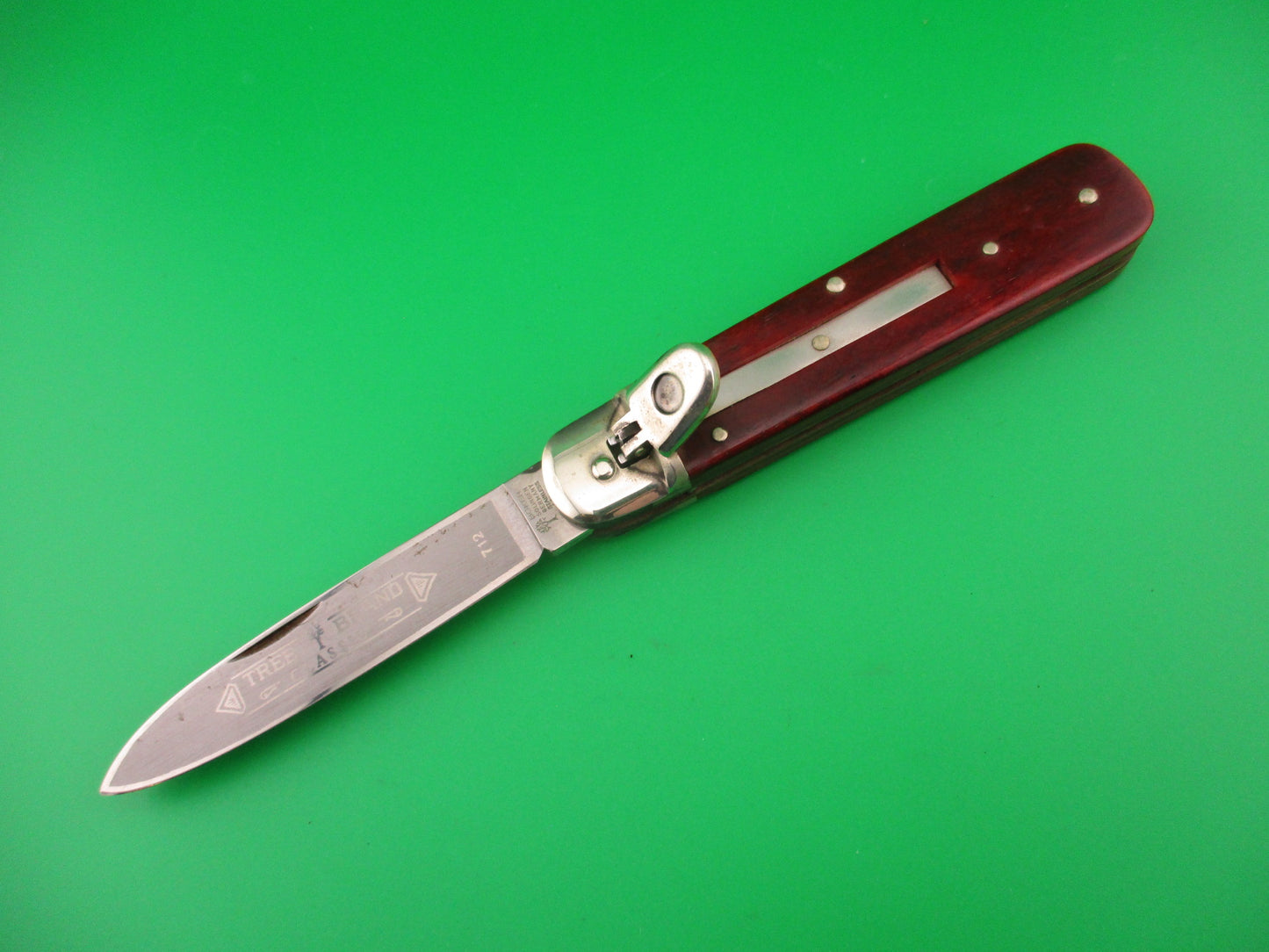 BOKER TREE BRAND CLASSIC 712 11cm German Lever automatic knife Red bone
