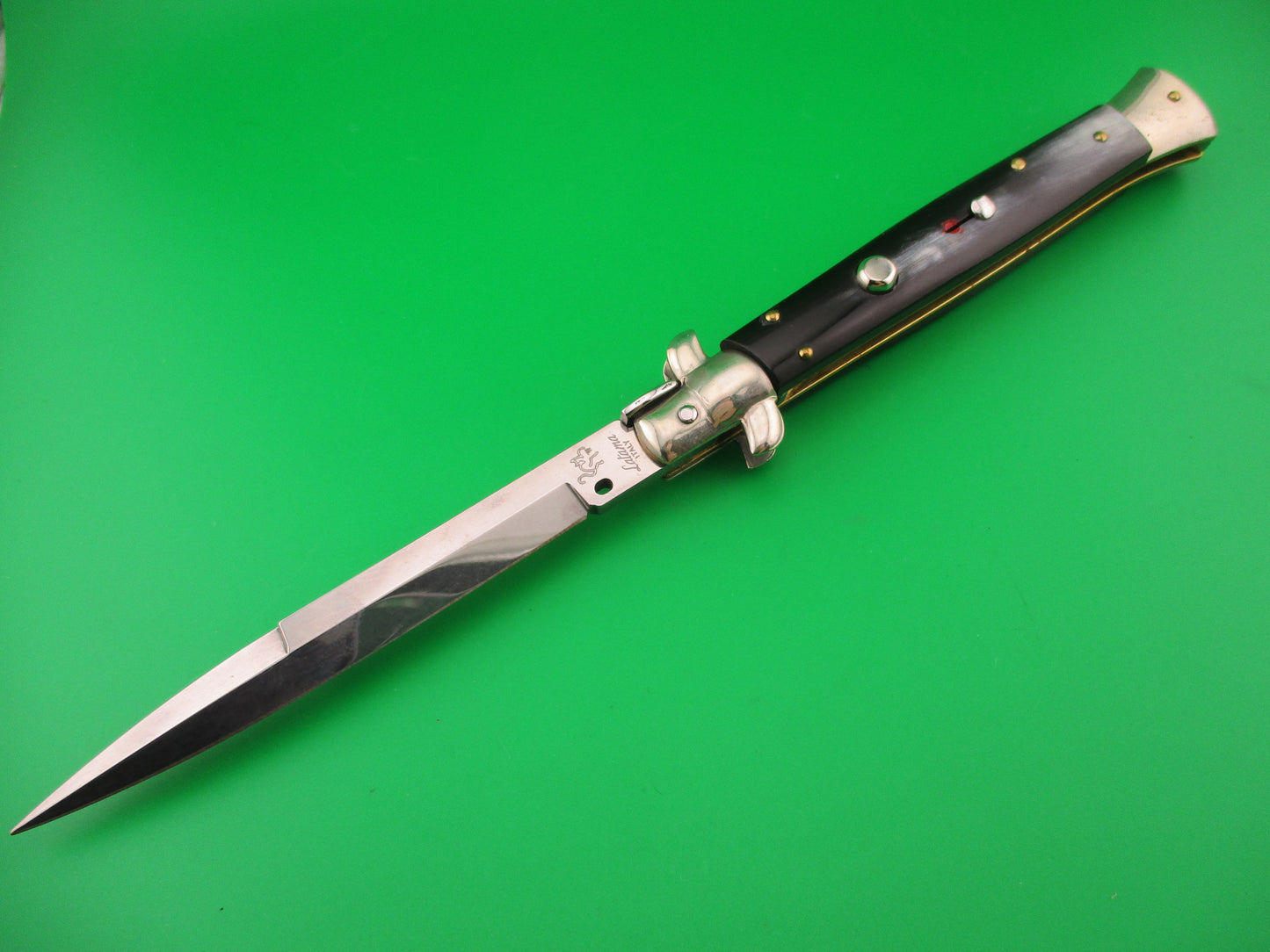 Walts LATAMA Cat 28cm Italian Stiletto Bayonet Blade Brazilian horn automatic knife 5mm