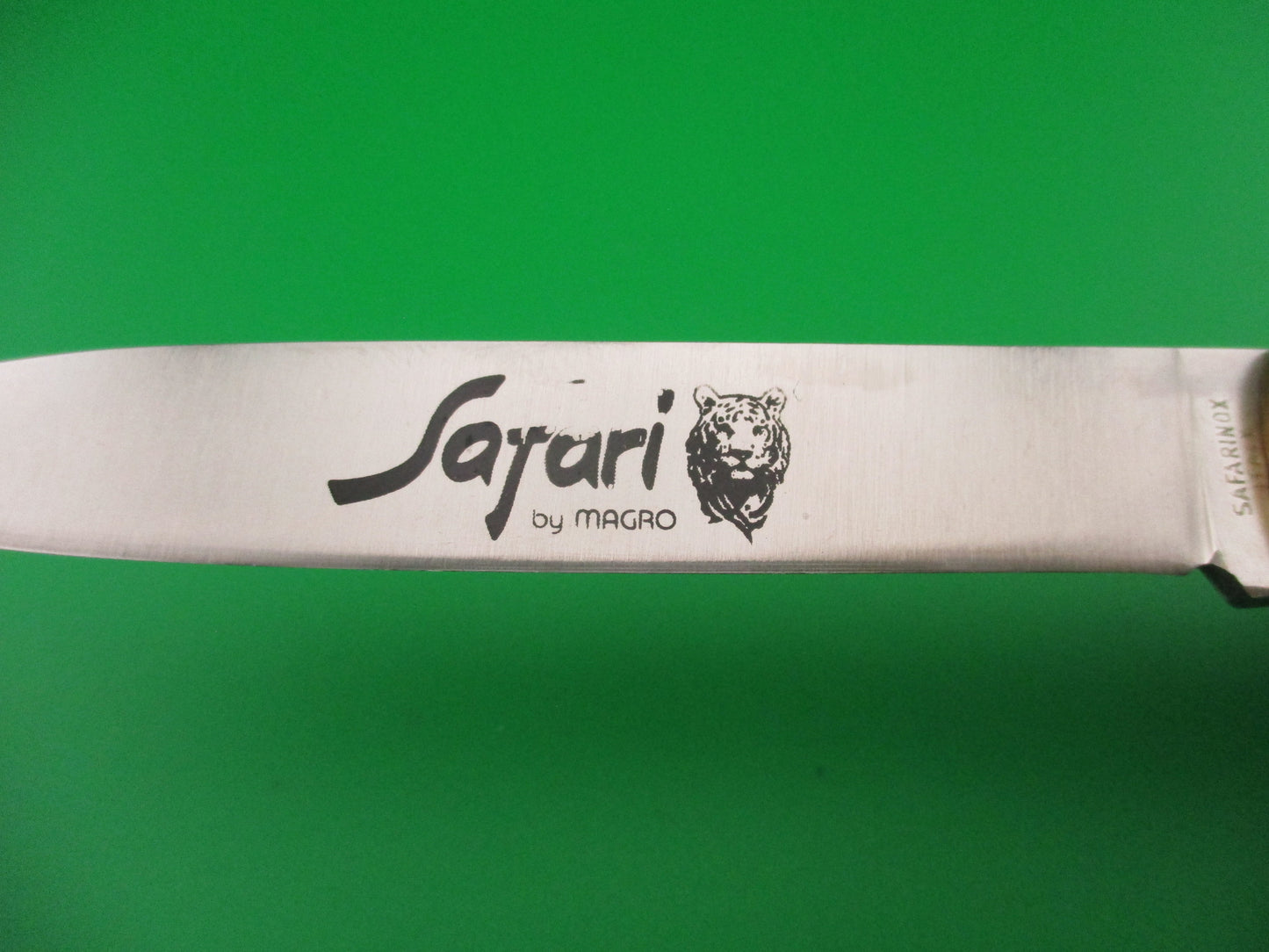 SAFARINOX ITALY by MAGRO 24cm Italian Birds Head Lever knife Brass horn
