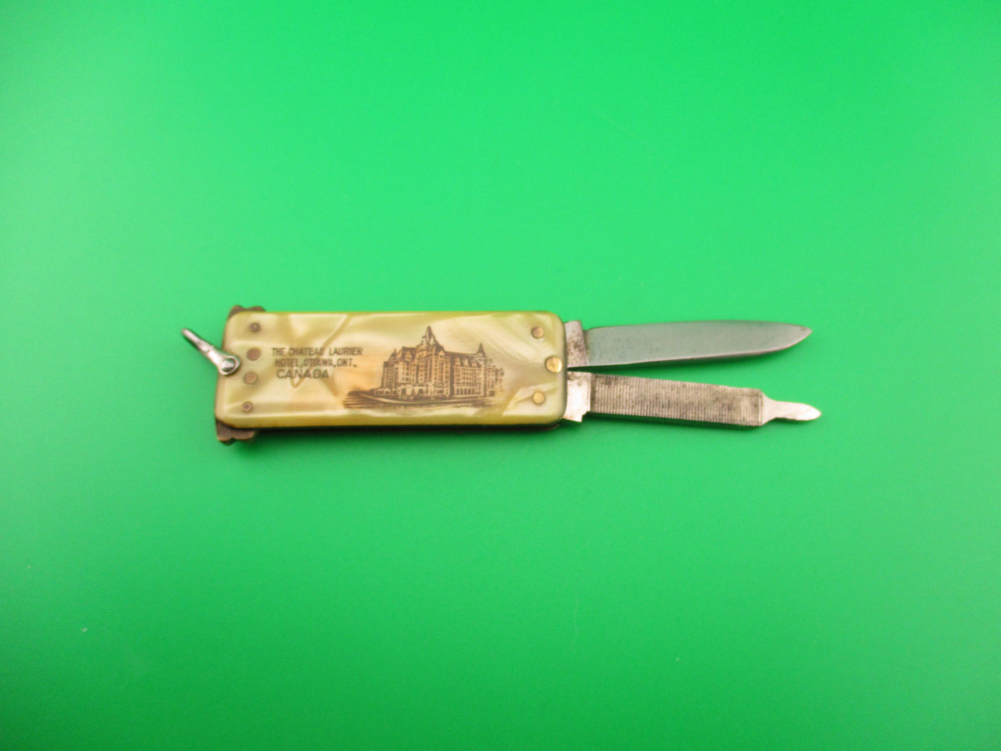 Vintage 10cm German Lobster 2 blade Chateau Laurier Hotel automatic knife