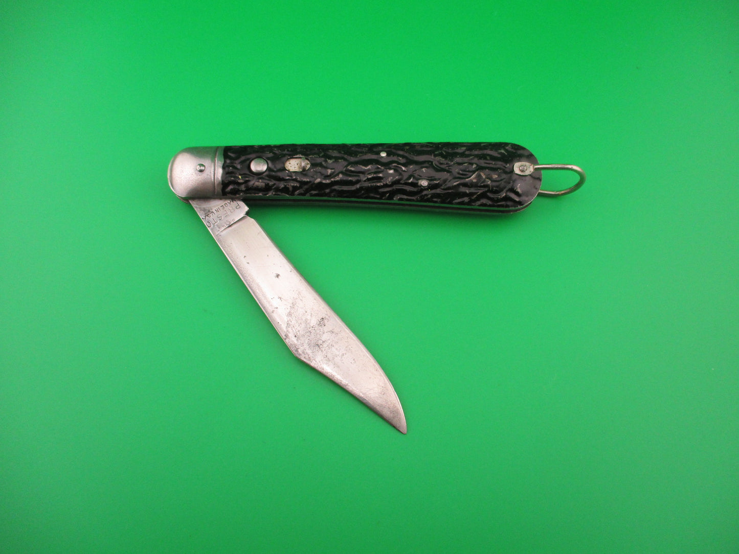 Presto MADE IN USA Vintage Paratrooper style Hunter Metal switchblade w lanyard