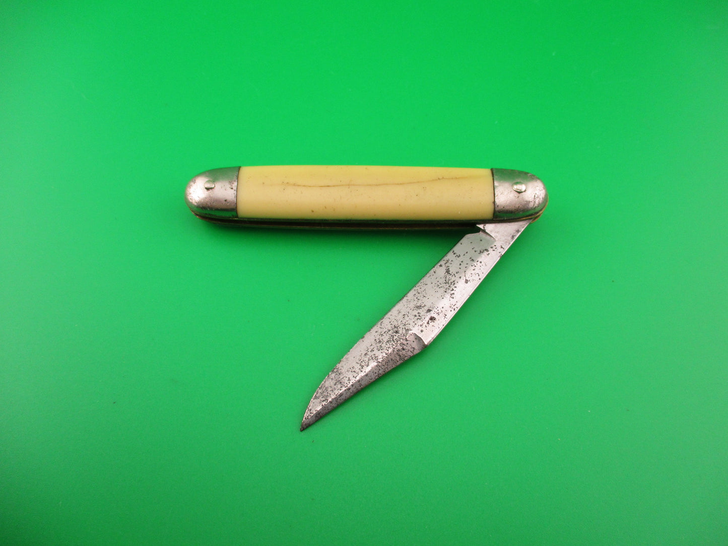 Colonial SHUR-SNAP Cigar Jack Cream Saber clip blade automatic knife