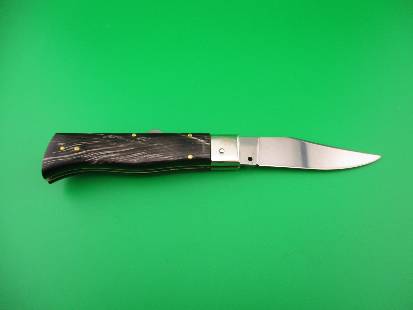 DM Dolphin 20cm Italian Humpback Red Dot Hunter Black & white automatic knife