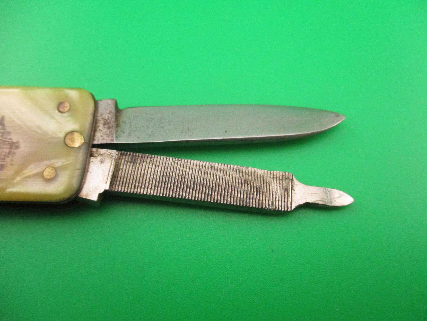 Vintage 10cm German Lobster 2 blade Chateau Laurier Hotel automatic knife