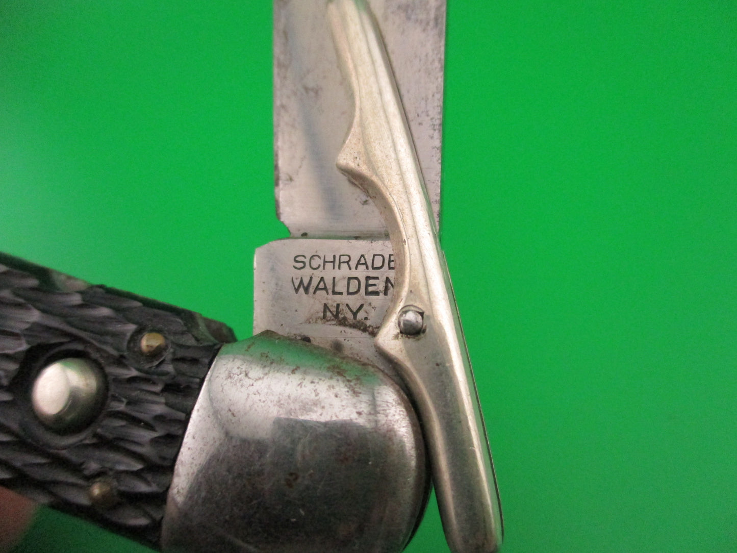 z Schrade Walden 153 Hunters Pride Folding guard switchblade knife with etch