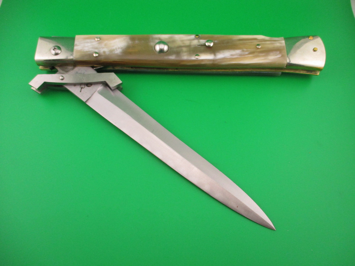 RENZO PASCOTTO 18 INCH (45cm) Swing Guard Dagger Honey Horn automatic knife