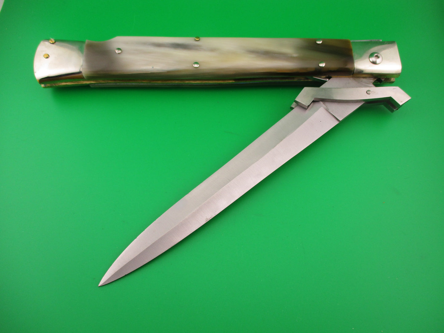 RENZO PASCOTTO 18 INCH (45cm) Swing Guard Dagger Honey Horn automatic knife